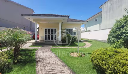 Casa de Condomínio à venda com 600,00m² e 2 quartos em Jacarepaguá, Rio de Janeiro - rj