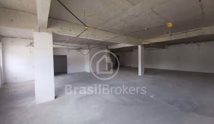 Predio Comercial na Freguesia