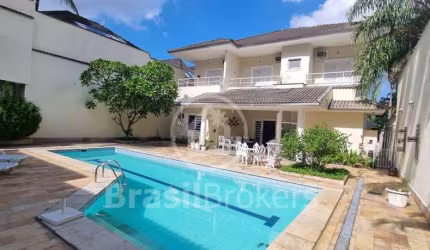 Excelente casa em condomínio Bosque dos Esquilos