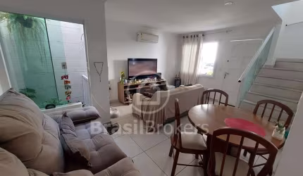 Casa em condomínio na Taquara