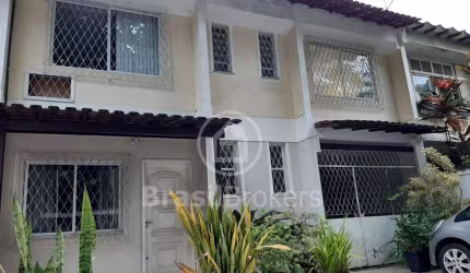 Casa à venda com 329,00m² e 5 quartos em Anil, Rio de Janeiro - rj