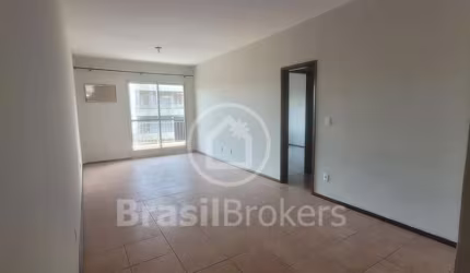 AMPLO APART. 107 m² com DEP. completa