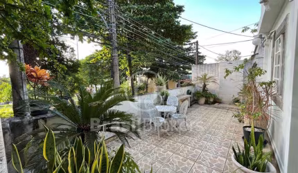 Casa Duplex dentro de Condomínio 4 Dormitórios 2 suítes