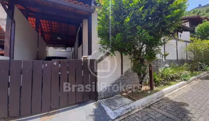 Casa de Condomínio à venda com 102,00m² e 2 quartos em Anil, Rio de Janeiro - rj