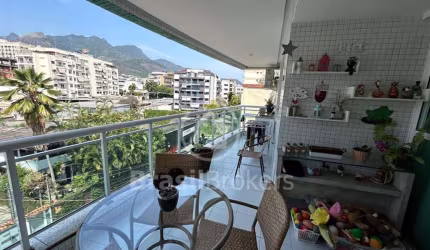 Excelente 03 Quartos com dependência 119 m²  na Freguesia em Jacarepaguá