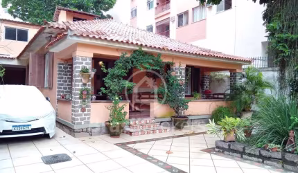 Casa com 273m² e 2 quartos na Freguesia - Jpa