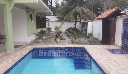 Casa de Condomínio à venda com 350,00m² e 4 quartos em Taquara, Rio de Janeiro - rj