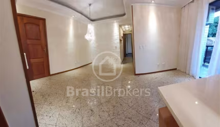 Excelente apartamento em prédio único