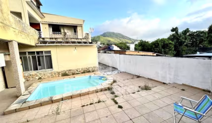 Casa à venda com 425,00m² e 5 quartos em Praça Seca, Rio de Janeiro - rj