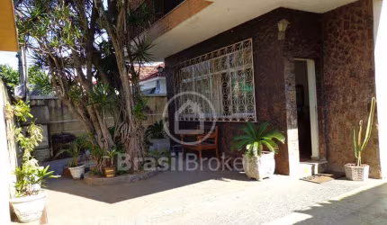 Casa à venda com 360,00m² e 4 quartos em Tanque, Rio de Janeiro - rj