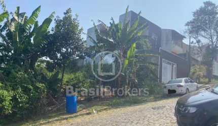 Ótimo terreno em condomínio fechado