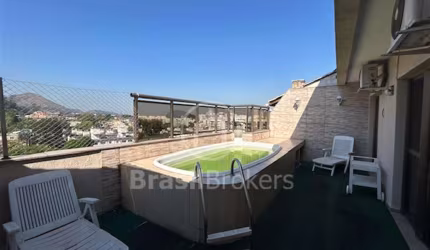 Excelente cobertura duplex em condomínio com total infraestrutura.