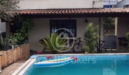 Casa à venda com 360,00m² e 3 quartos em Campo Grande, Rio de Janeiro - rj
