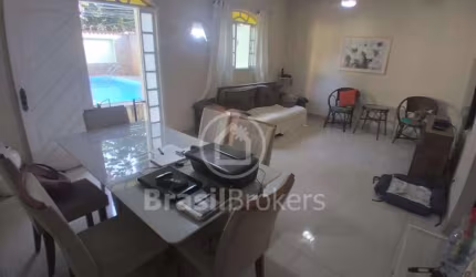 Casa à venda com 250,00m² e 3 quartos em Taquara, Rio de Janeiro - RJ