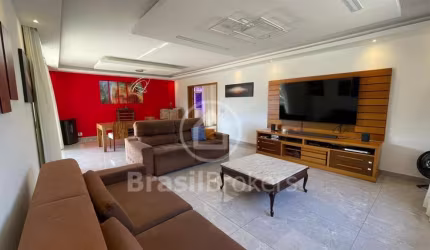 Apartamento 4 Dormitório com Dependência de Empregada completa