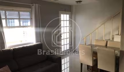 Casa de Vila à venda com 460,00m² e 2 quartos em Pechincha, Rio de Janeiro - rj
