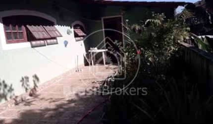 Casa 3 quartos, sendo 1 suíte