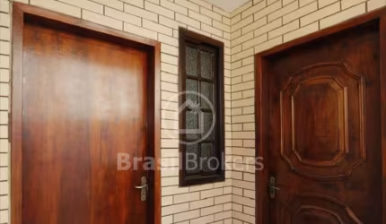 Casa à venda em vila tranquila