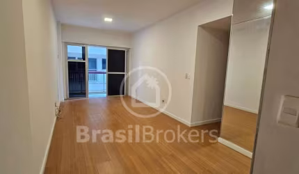 Apartamento de 81m² com 2 quartos, sendo 1 suíte, na Praça Seca