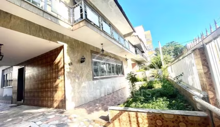 CASA- QUEBRA COCO