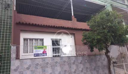 OPORTUNIDADE!!!! CASA NA PORTUGUESA COM 2 QUARTOS