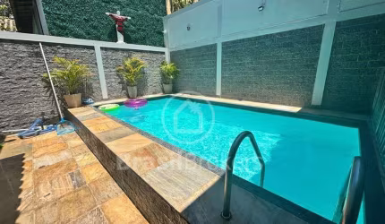 Casa 3 quartos, sendo 1 suíte