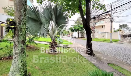 Casa à venda com 240,00m² e 4 quartos em Jardim Carioca, Rio de Janeiro - rj