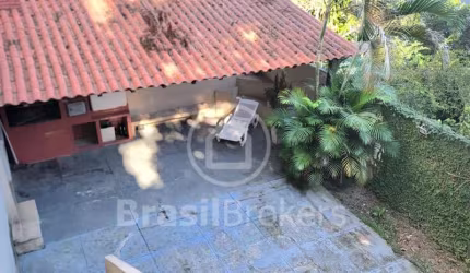 Casa em Condomínio - Jardim Guanabara- 3quartos sendo uma suíte