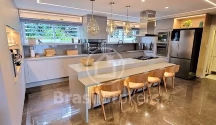 Casa à venda com 768,00m² e 5 quartos em Jardim Guanabara, Rio de Janeiro - rj
