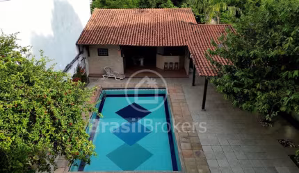 Maravilhosa casa duplex parte baixa do Jardim Guanabara com linda área de lazer piscina e churrasqueira