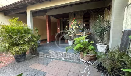 EXCELENTE CASA 5 QUARTOS NO VILLAGE COM ÁREA DE LAZER