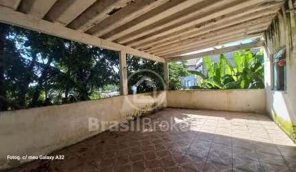Casa à venda com 360,00m² e 4 quartos em Taúa, Rio de Janeiro - rj