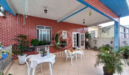 Ótima casa à venda com 148,00m²  - 5 quartos na  Praia da Bandeira, Ilha do Governandor - rj