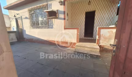 APARTAMENTO TIPO CASA BI FAMILIAR