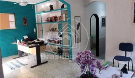 Casa à venda com 379,00m² e 6 quartos em Zumbi, Rio de Janeiro - rj