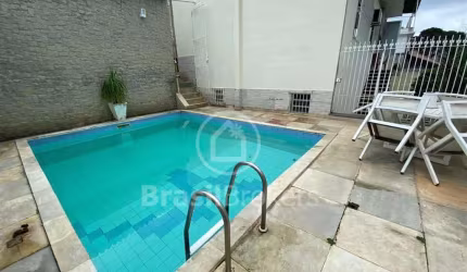 Casa à venda com 391,00m² e 5 quartos pertinho do Ilha Plaza Shopping, Rio de Janeiro - rj