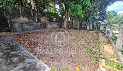 TERRENO EM DECLIVE PRÓXIMO AO PREZUNIC COM 480m²