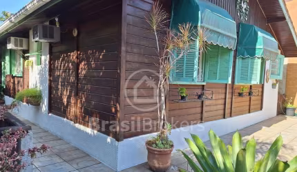 Casa à venda com 04 quartos em Freguesia (Ilha do Governador), Rio de Janeiro - RJ
