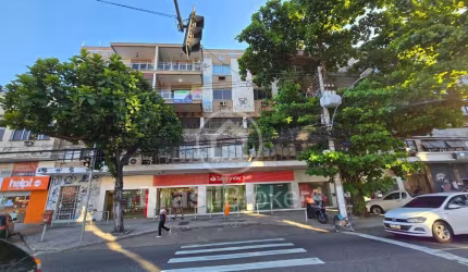 Ótimo apartamento com elevador, varanda e 2 quartos Jardim Guanabara