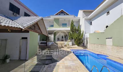 Casa de Condomínio Fechado, à venda com 286,00m² e 3 quartos em Jardim Carioca, Rio de Janeiro - rj
