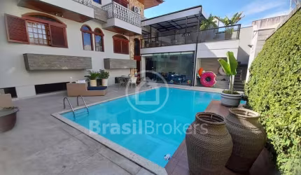 Casa à venda com 475,00m² e 4 quartos em Jardim Guanabara, Rio de Janeiro - rj