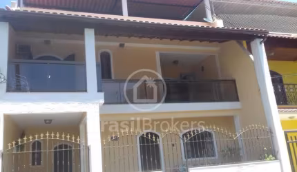 Casa à venda com 300,00m² e 5 quartos em Portuguesa, Rio de Janeiro - rj