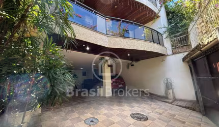 ESPETACULAR CASA A VENDA - JARDIM GUANABARA