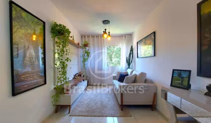 Apartamento em condomínio.