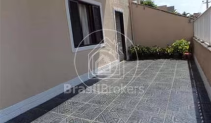 Casa à venda com 476,00m² e 4 quartos em Pitangueiras, Rio de Janeiro - rj