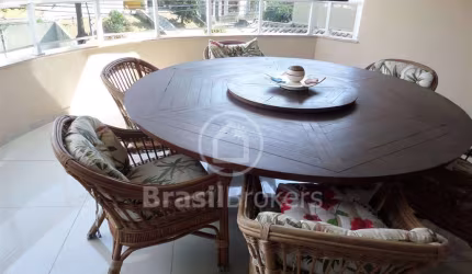 Casa à venda com 562,00m² e 5 quartos em Jardim Guanabara, Rio de Janeiro - rj