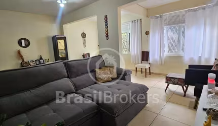 DUAS CASAS PELO VALOR DE UMA!