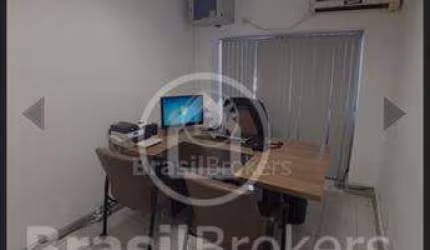 SALA A VENDA NO CORAÇÃO DO TÁUA