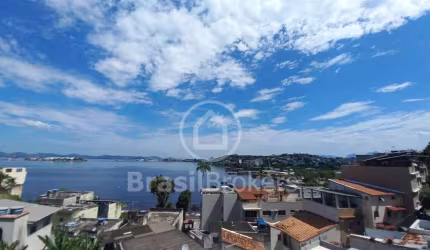 Apartamento Tipo Casa a Venda no Cocotá