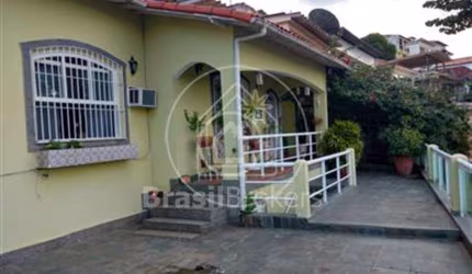 Casa à venda com 208,00m² e 3 quartos em Tauá, Rio de Janeiro - rj